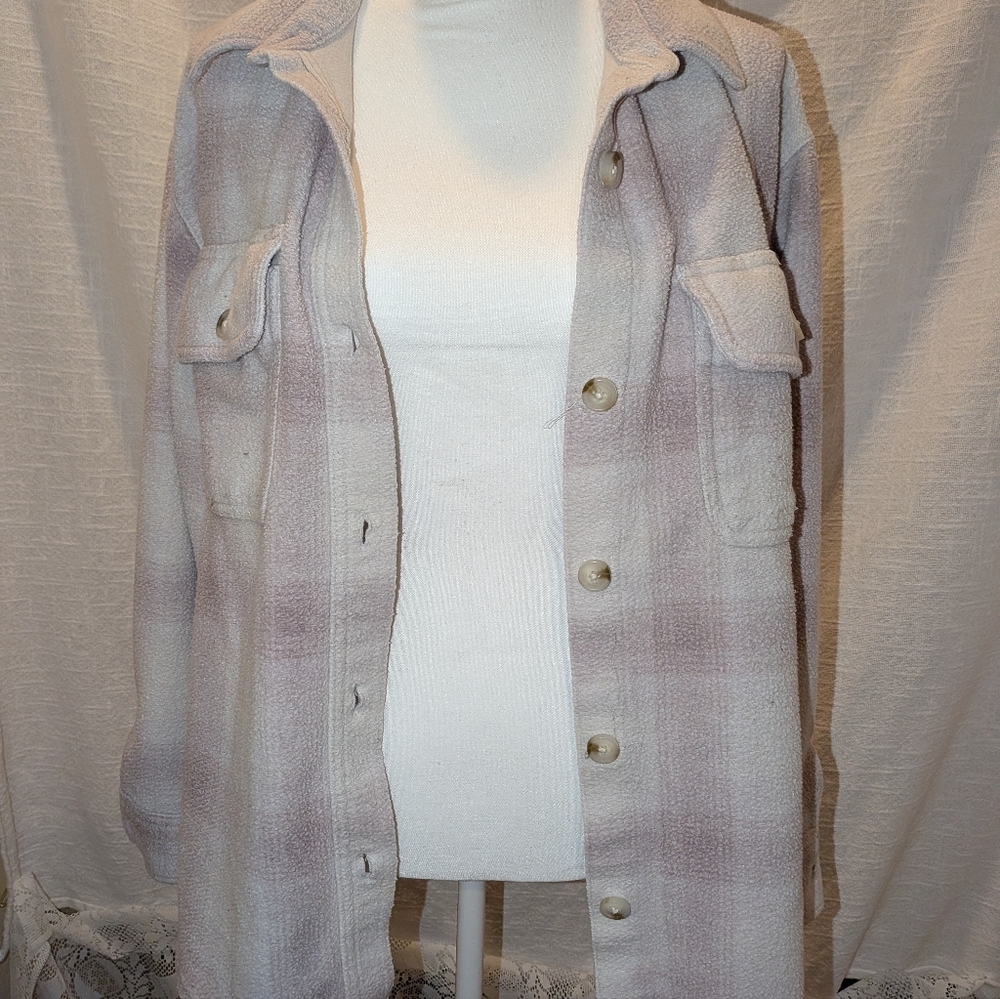 American Eagle Outfitters Women's XL Sweatshirt Flannel Button Down